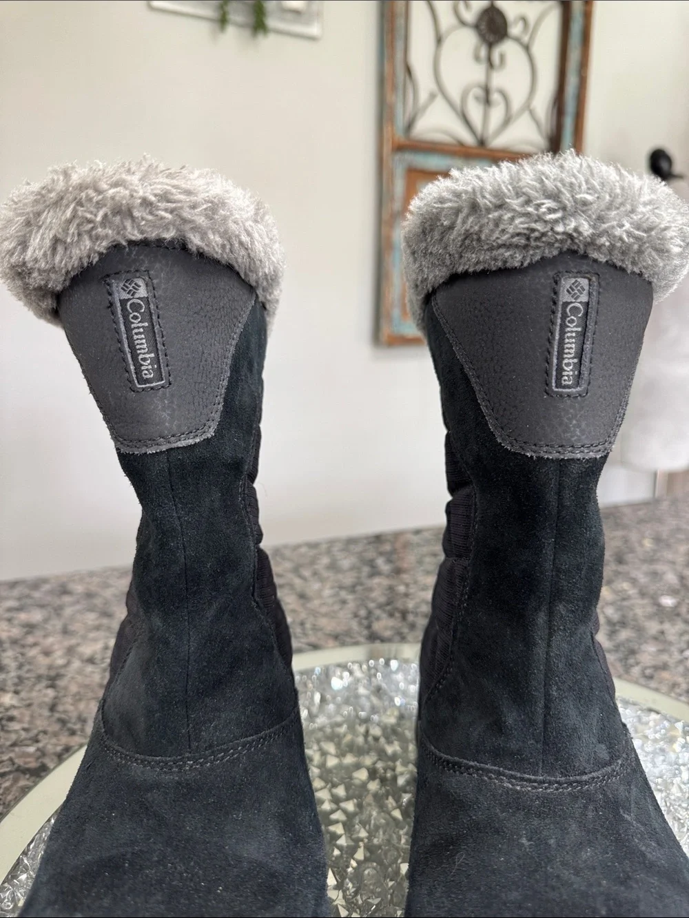 Columbia Black Faux-Fur Cuff Insulated Winter waterproof Boots EUC 7.5